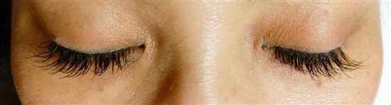 沖縄まつげエクステ・那覇まつげエクステ施術後の写真：Cカール8～10～11㎜