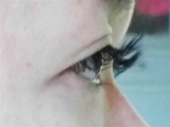 沖縄まつげエクステ・那覇まつげエクステ施術後の写真：くっきり目元でオシャレを演出
